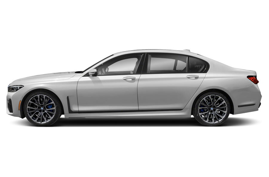 2021 BMW 750 exterior side view