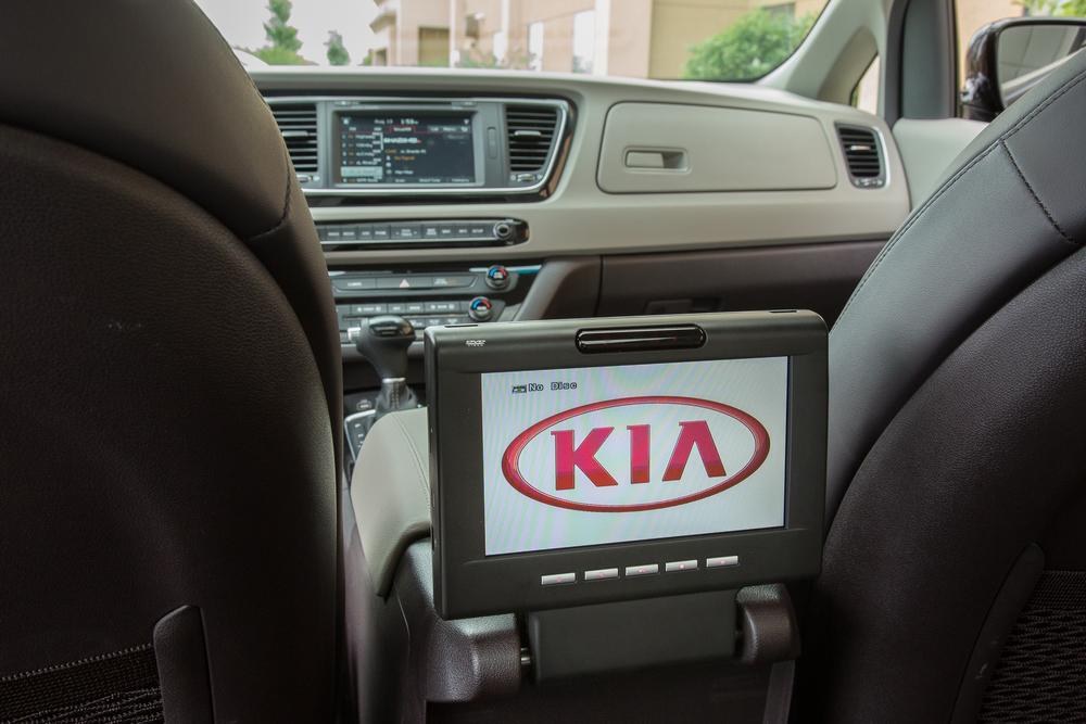 2015 Kia Sedona;