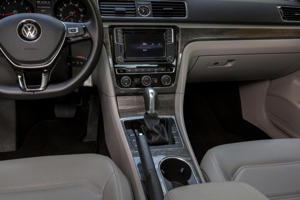 2016 Volkswagen Passat