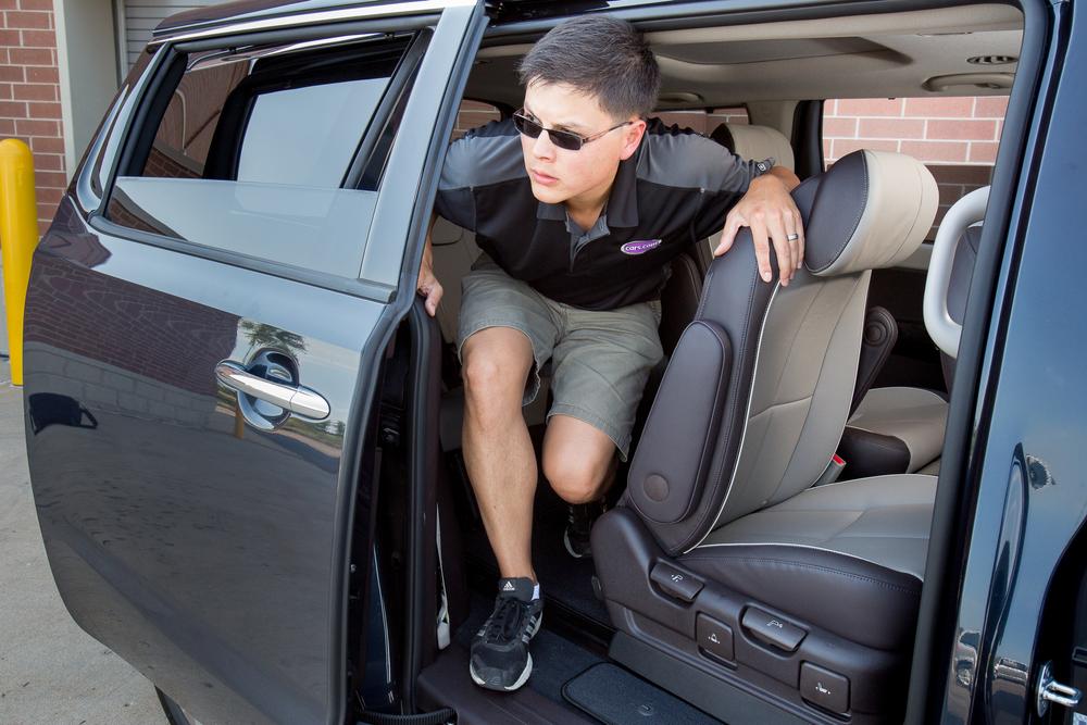 2015 Kia Sedona;