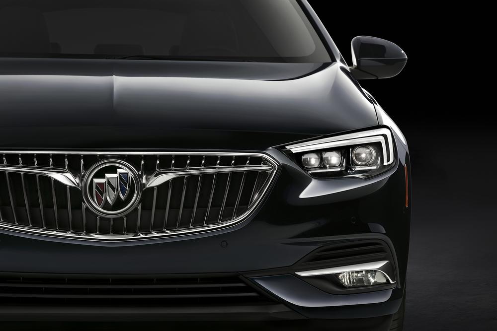 2018 Buick Regal Sportback, TourX Preview | News | Cars.com 2018 Buick Regal Sportback, TourX Preview | News | Cars.com