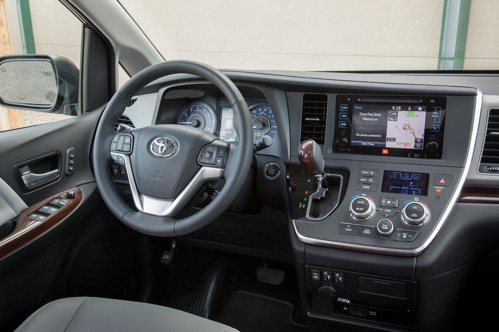2015 Toyota Sienna;
