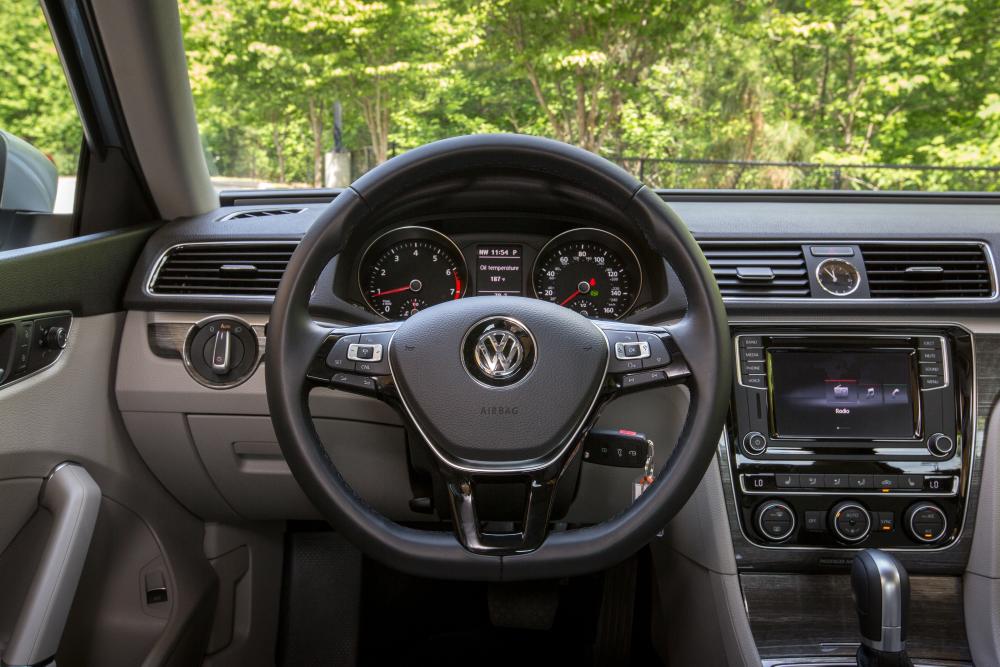 2016 Volkswagen Passat