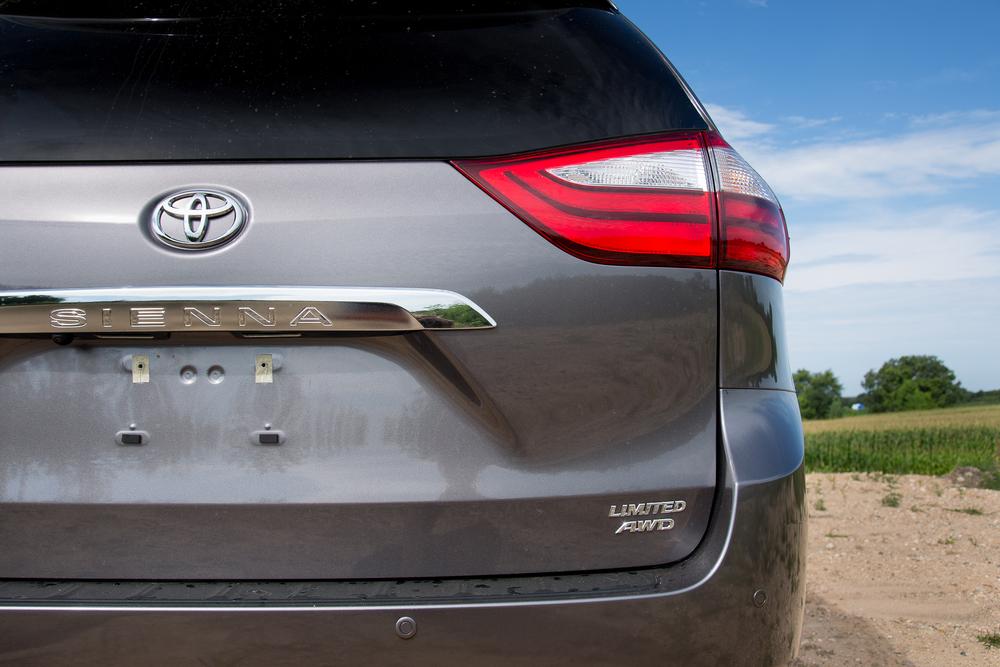 2015 Toyota Sienna;