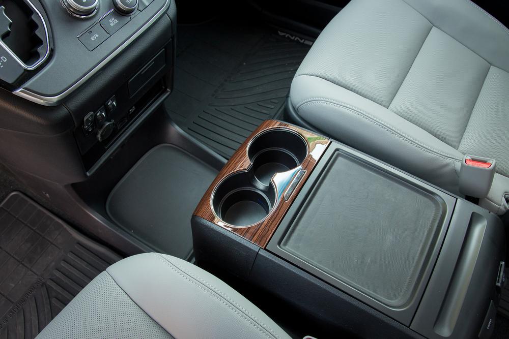 2015 Toyota Sienna;