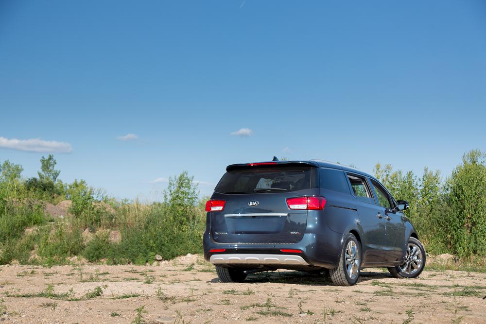 2015 Kia Sedona;