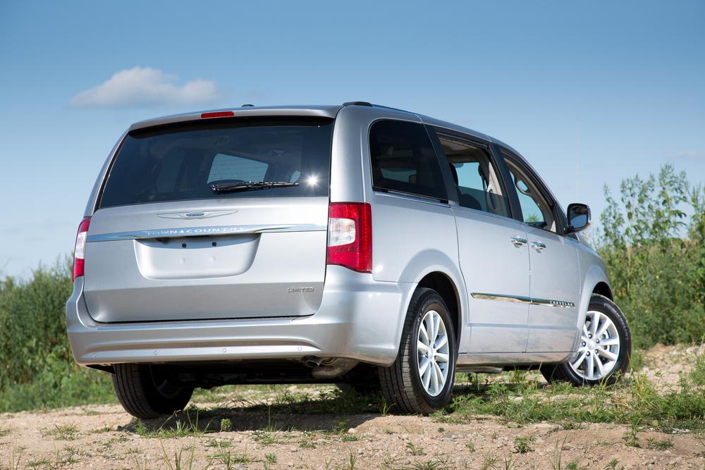 2015 Chrysler Town & Country;