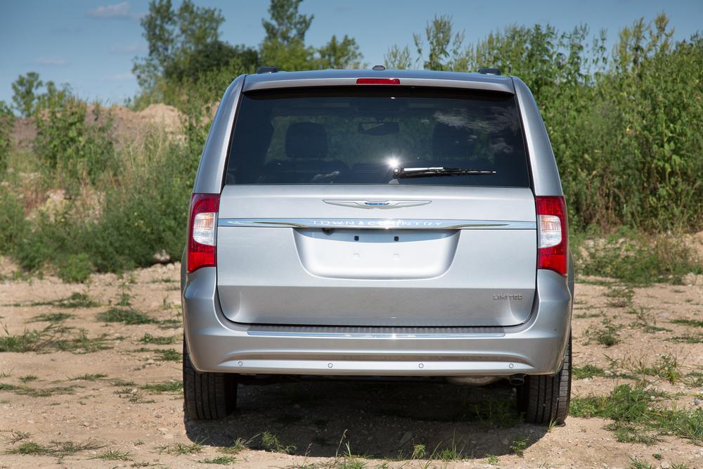 2015 Chrysler Town & Country;