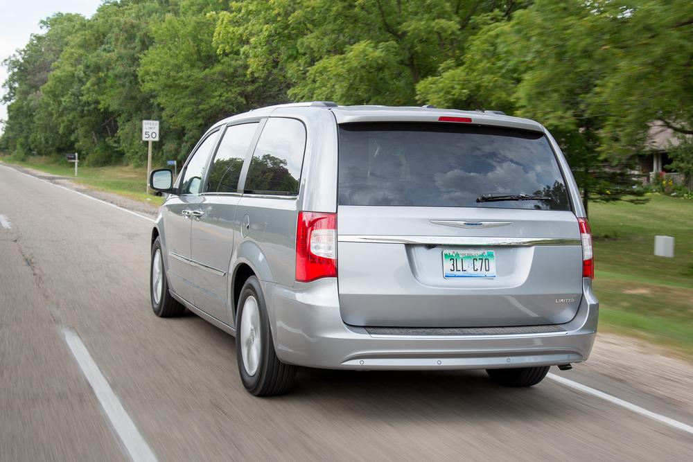 2015 Chrysler Town & Country;