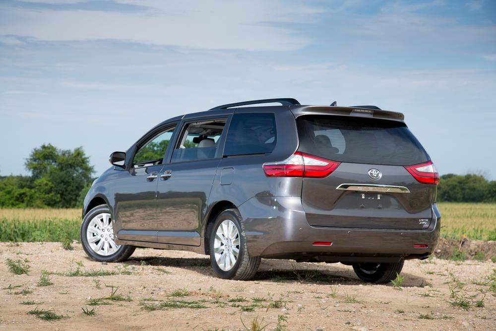 2015 Toyota Sienna;