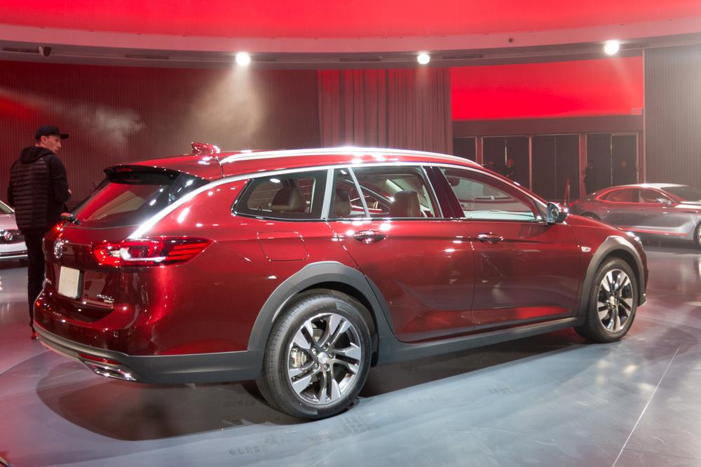 Ann Arbor Acura >> 2018 Buick Regal Sportback, TourX: First Impressions ... Ann Arbor Acura >> 2018 Buick Regal Sportback, TourX: First Impressions ...