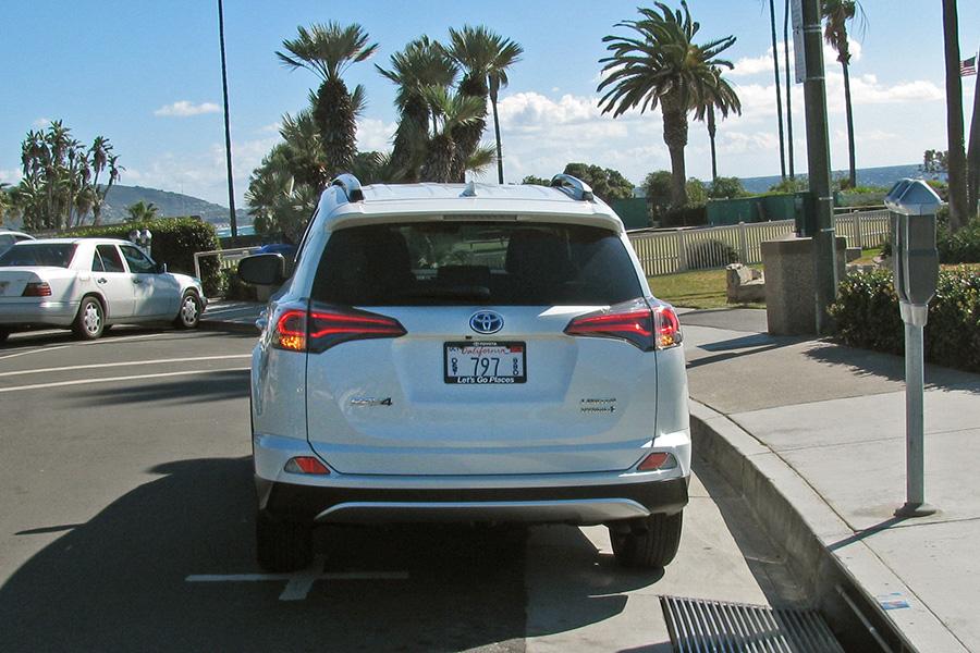 2016 Toyota RAV4 Hybrid Review | News | Cars.com 2016 Toyota RAV4 Hybrid Review | News | Cars.com