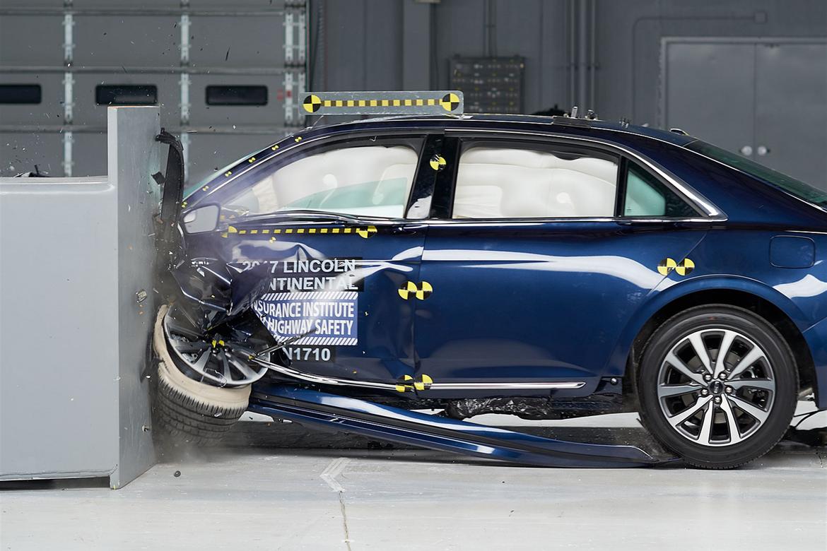 Crash Test Ratings 2019 Lincoln Continental Is Top Safety Pick Plus 2017 Continental Iihs Jpeg