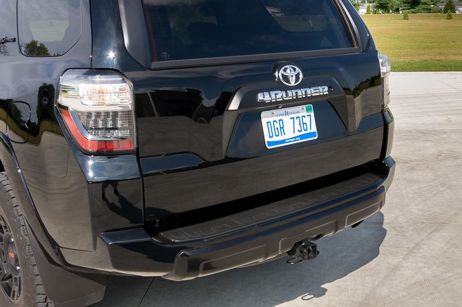2014 Ford Explorer Towing Capacity >> 2015 Toyota 4Runner - Our Review | Cars.com 2014 Ford Explorer Towing Capacity >> 2015 Toyota 4Runner - Our Review | Cars.com