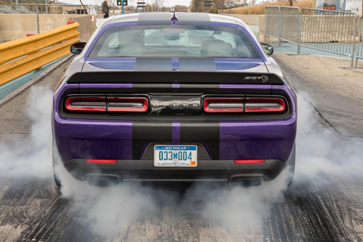 02-<a href=https://www.sharperedgeengines.com/used-dodge-engines>dodge</a>-challenger-srt-hellcat-redeye-2019-challenger-drag-stri