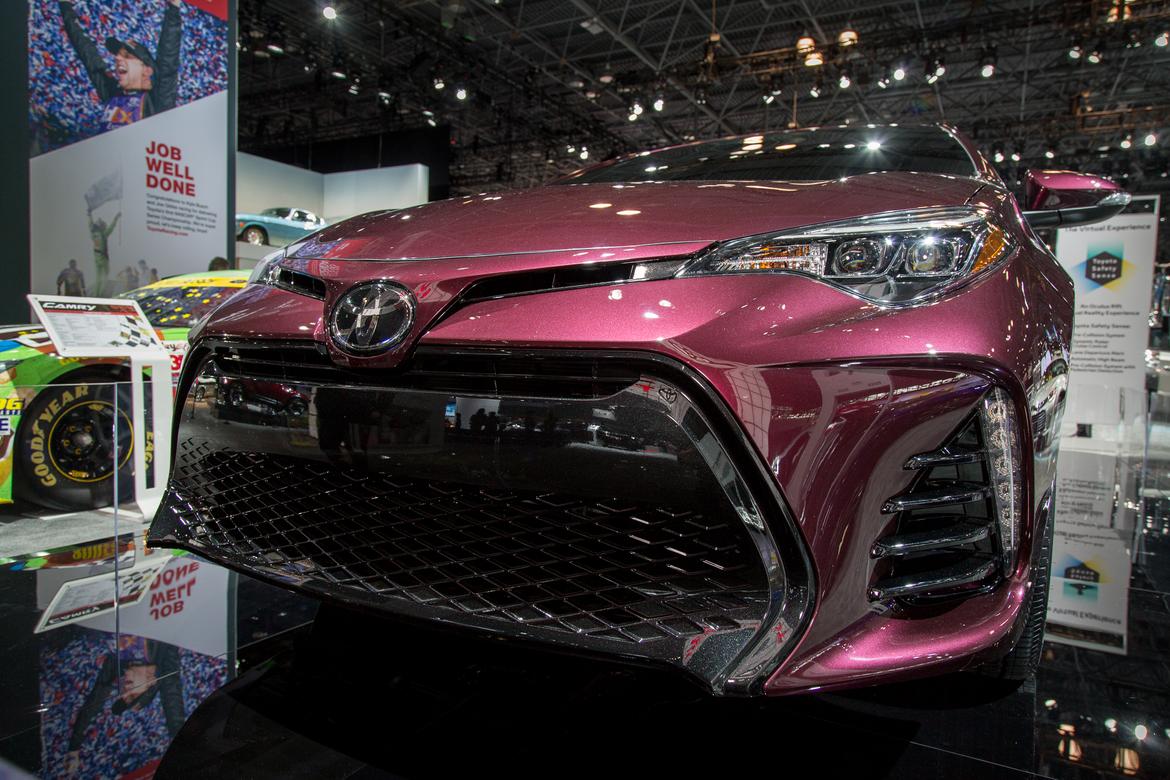 2017 Toyota Corolla 50th Anniversary Special Edition Photo Gallery 17toyota Corolla As Ac 07 Jpg