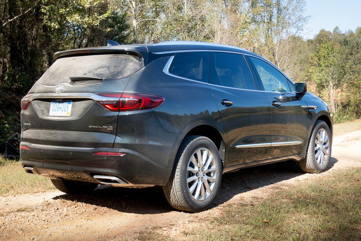 04-2018-buick-enclave-2018-angle-Buick-Enclave-exterior-grey-rea