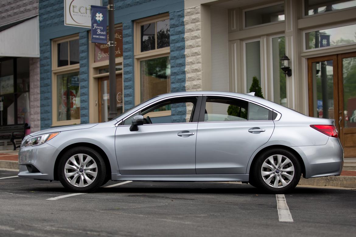 16Subaru_Legacy_SO_AC_05.jpg