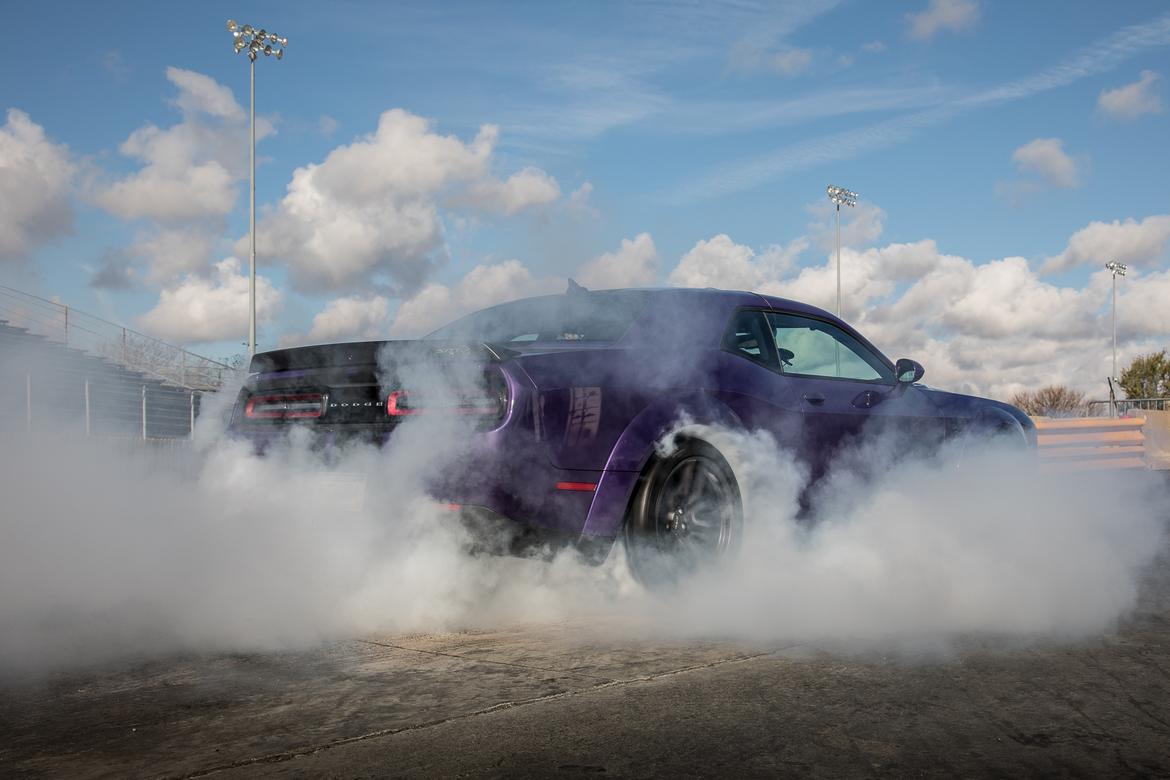 03-<a href=https://www.sharperedgeengines.com/used-dodge-engines>dodge</a>-challenger-srt-hellcat-redeye-2019-challenger-drag-stri