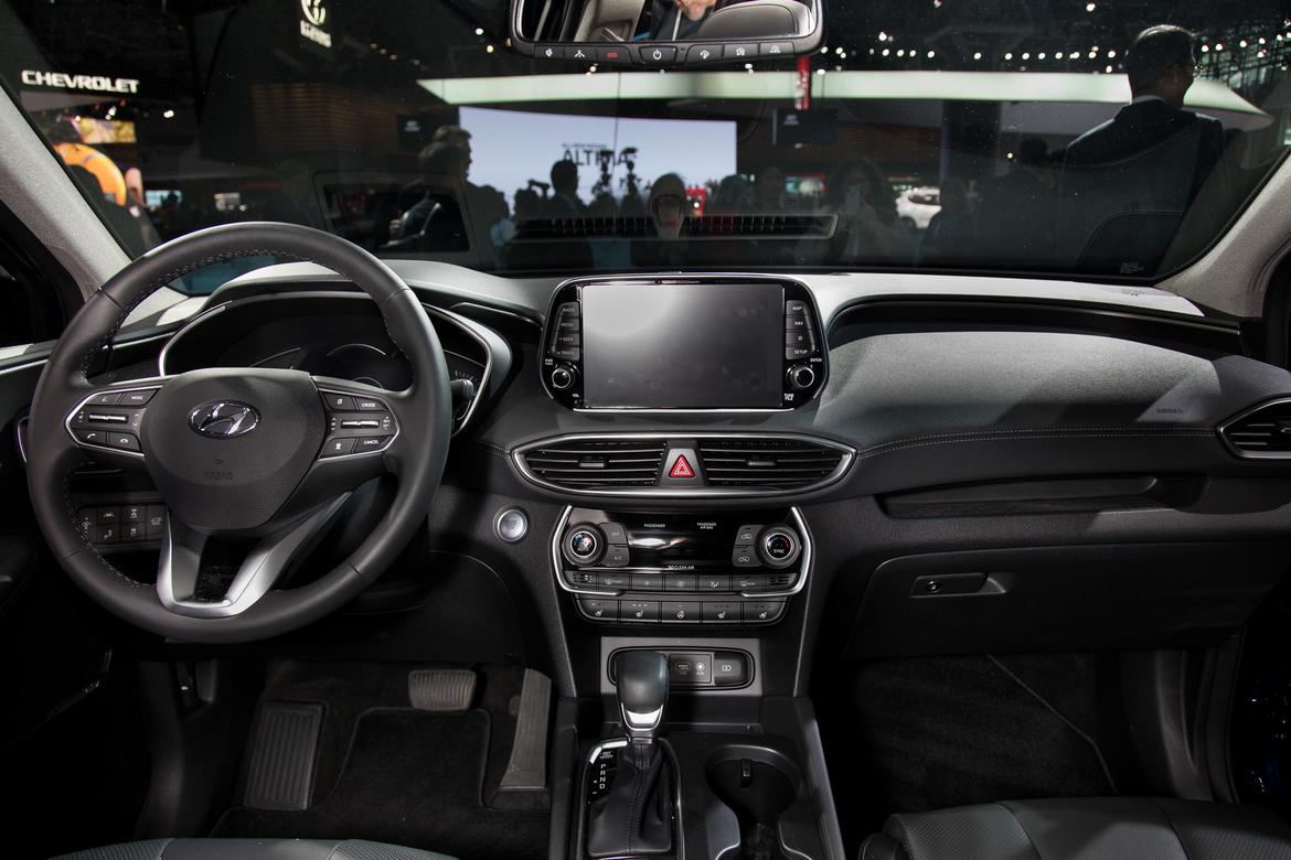 09-hyundai-santa-fe-2019-cl.jpg