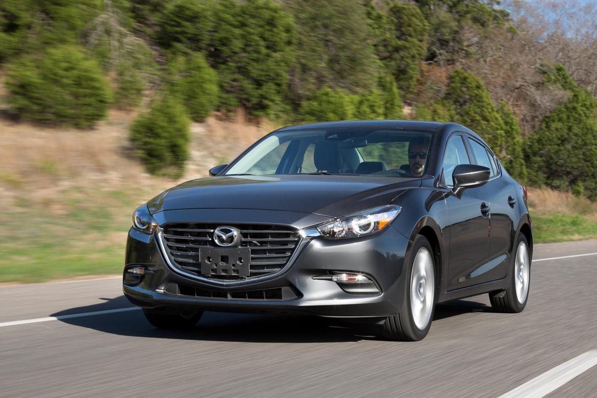 17Mazda_Mazda3_SO_ES_02.jpg