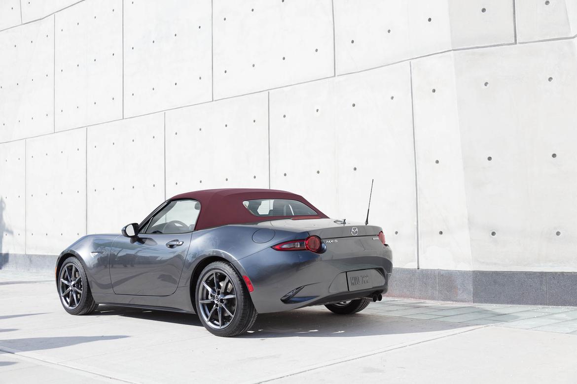 18_Mazda_MX-5_Miata_Whats_Changed_OEM.jpg