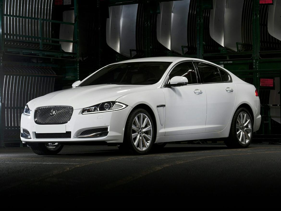 15_jaguar_XF_01.jpeg
