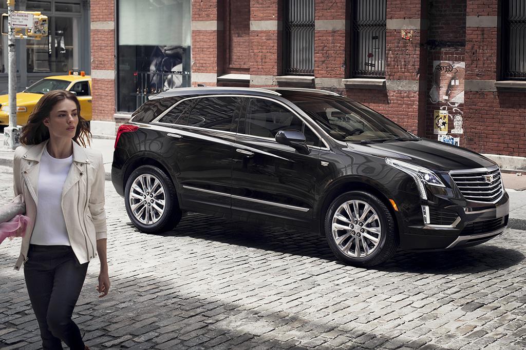 2017-Cadillac-XT5-001.jpg