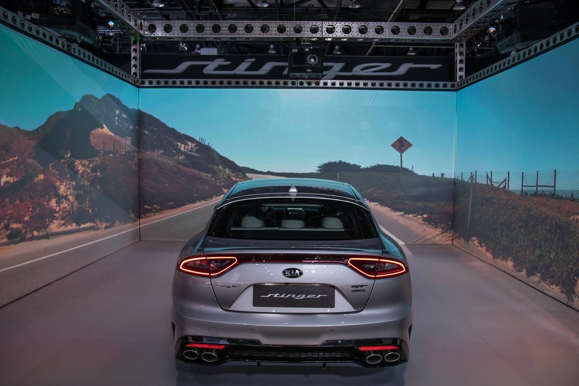 03-naias-2018-autoshow-rear-silver.jpg