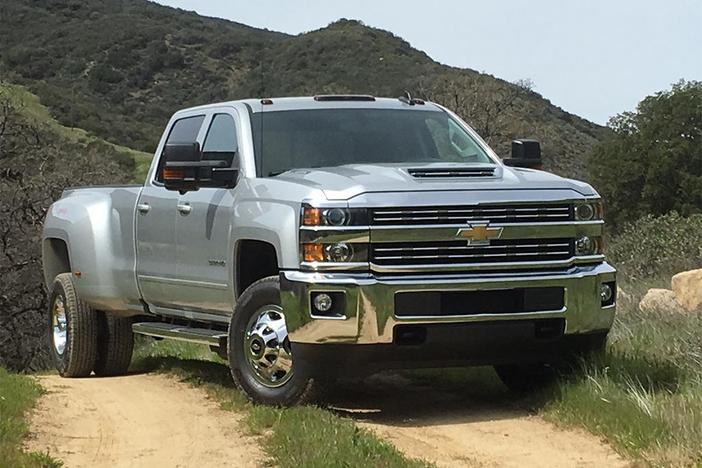 17_Chevrolet_Silverado_MW.jpg