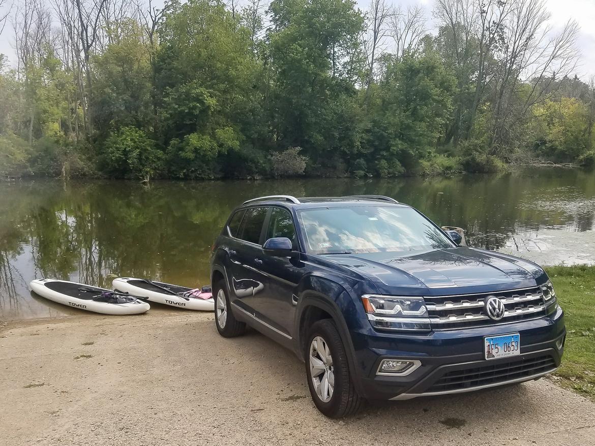 11-<a href=https://www.sharperedgeengines.com/used-volkswagen-engines>volkswagen</a>-atlas-2018-angle--blue--exterior--front.jpg