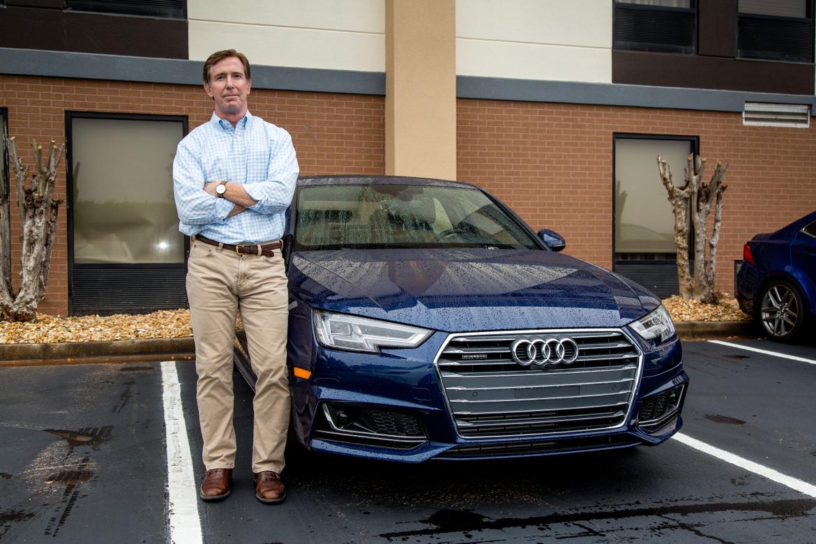 170510_LuxurySedan_AC_FamPortrait_01.jpg