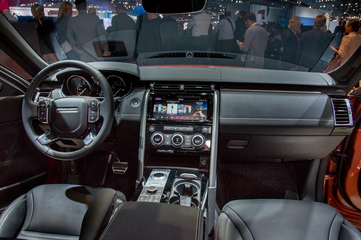 2017 Land Rover Discovery Review First Impressions News Cars 21 17landrover Discovery As Es Jpg