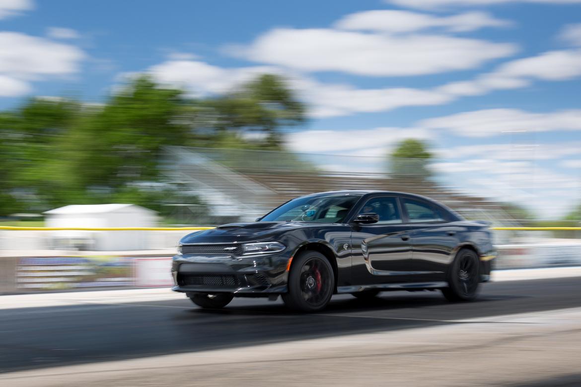 15ChargerHellcat_01_ES_Spotlight.jpg