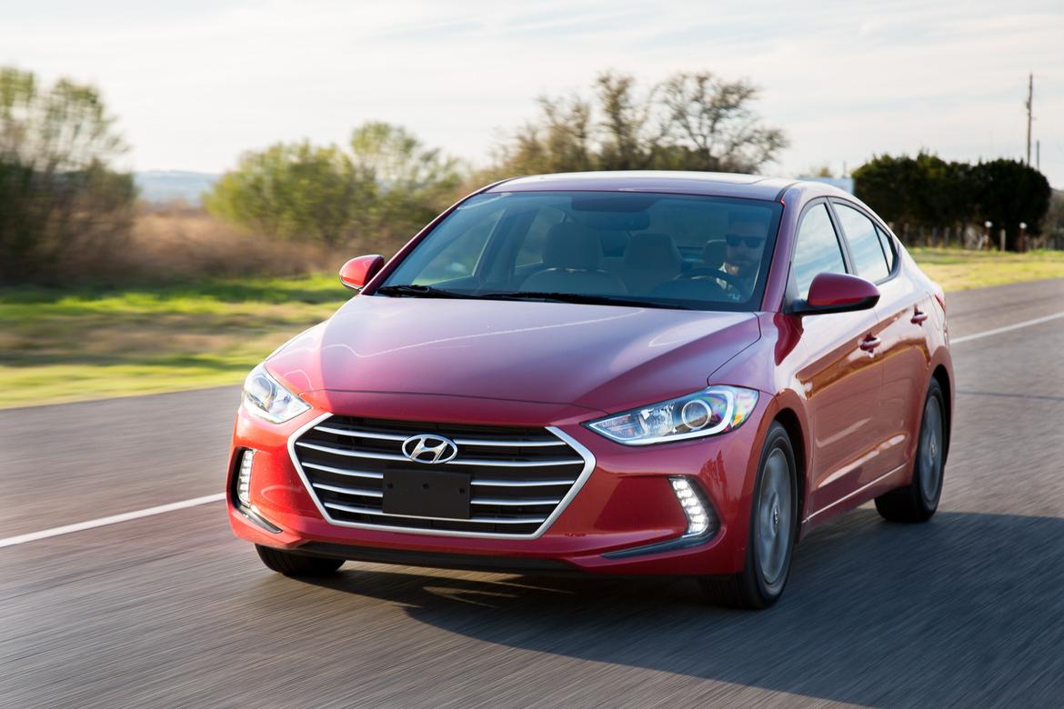 17Hyundai_Elantra_SO_ES_03.jpg