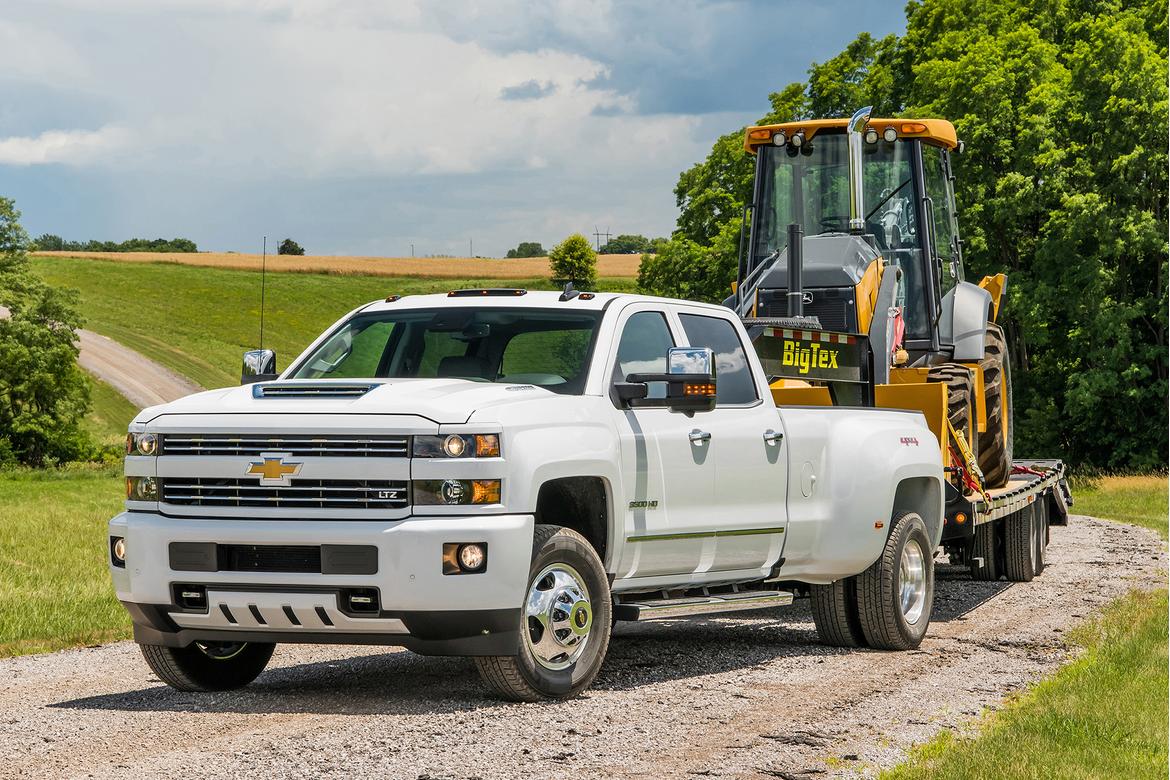 2000px-2018-Chevrolet-Silverado-3500HD-023-OEM.jpg