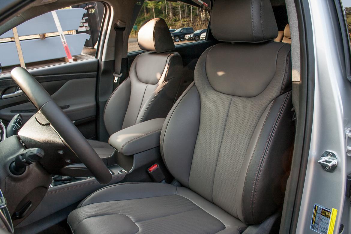 07-hyundai-santa-fe-2019-front-row--interior.jpg