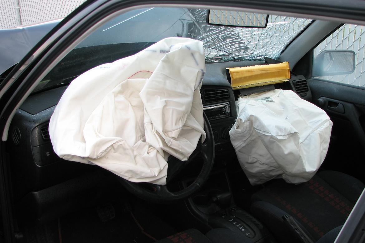 Airbag Thinkstock.jpg