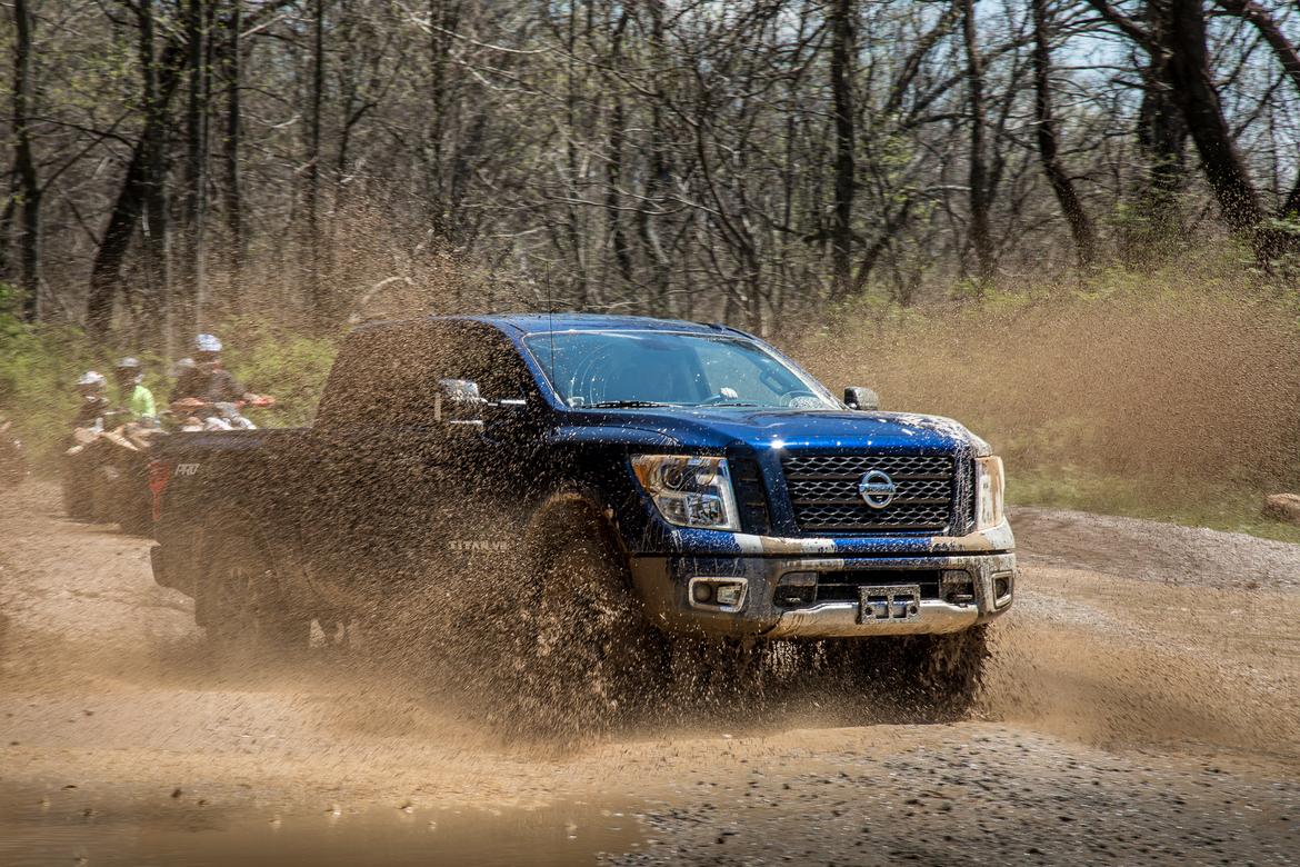 30-<a href=https://www.sharperedgeengines.com/used-nissan-engines>nissan</a>-titan-2018-angle--blue--dynamic--exterior--front--off-