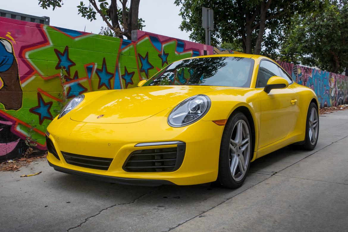 17Porsche_911_Carrera_BW-11.jpg