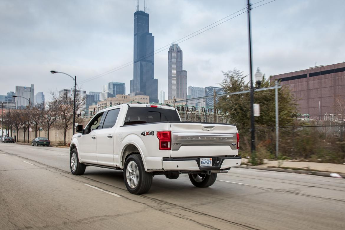 07-ford-f-150-2018-dynamic-exterior-rear-white.jpg