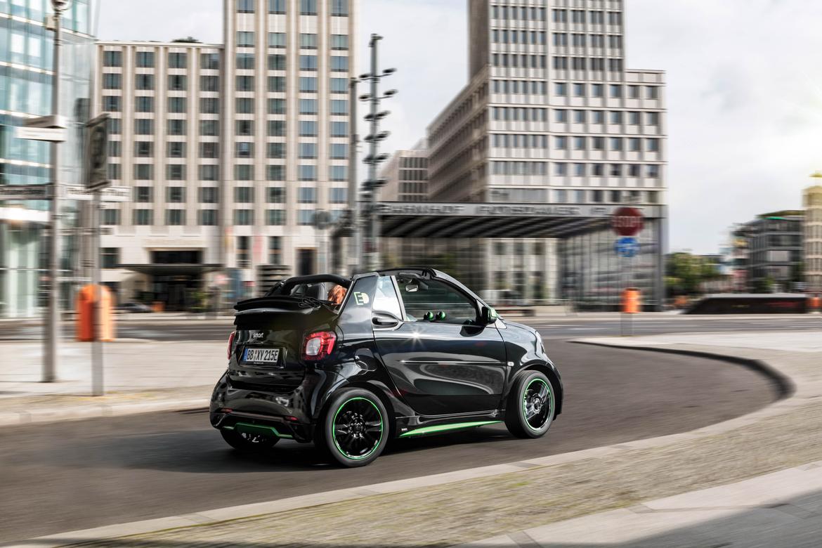 17Smart_ForTwo-Electric-Drive_OEM_64.jpg