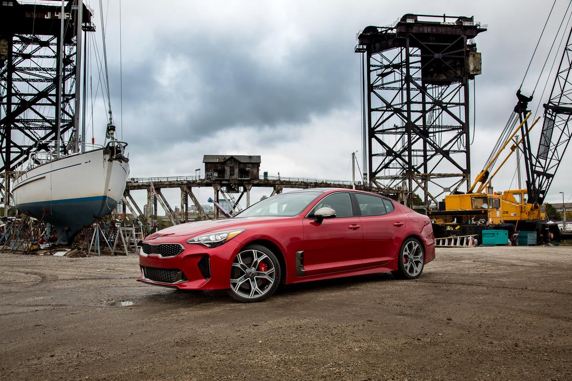 02-kia-stinger-2018-angle-exterior-front-red.jpg