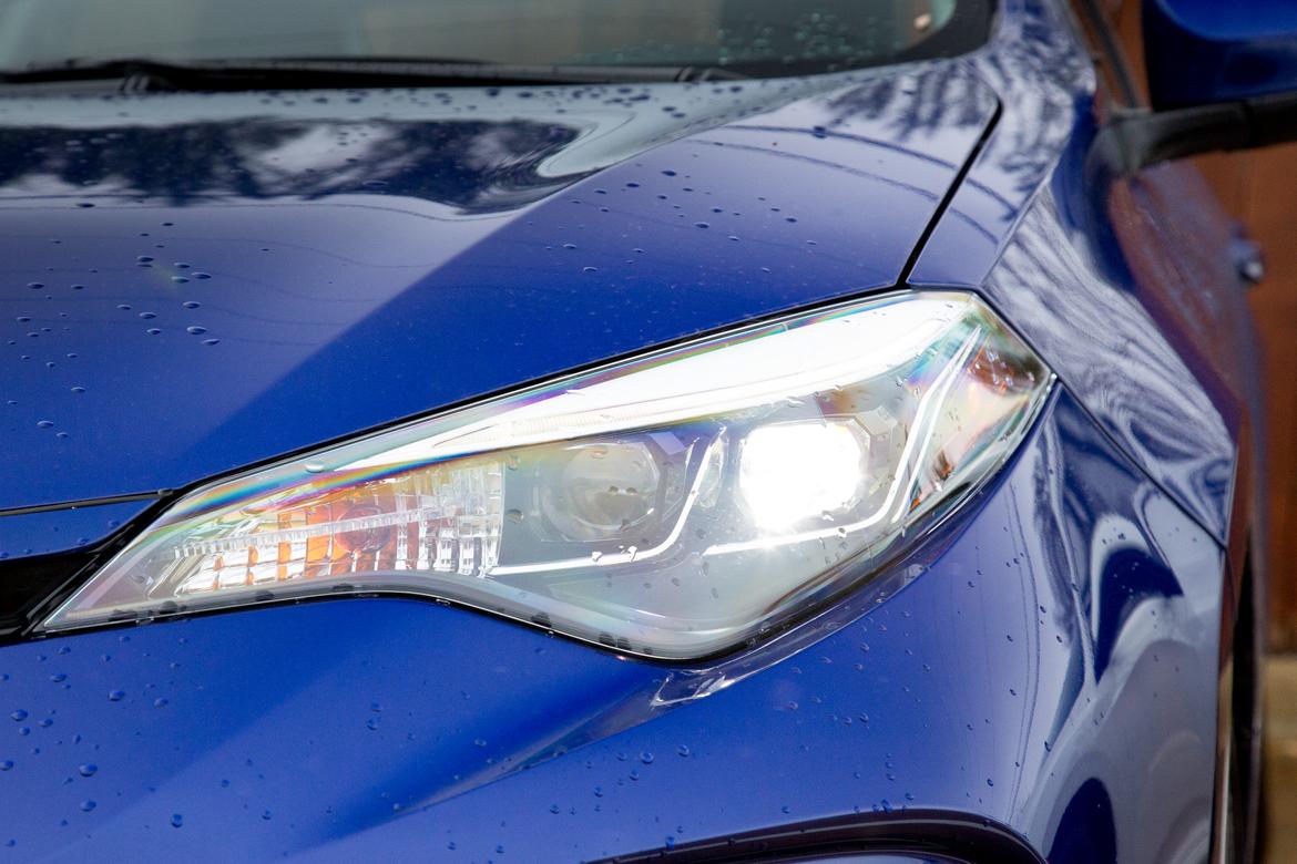 17Toyota_Corolla_SO_ES_11.jpg