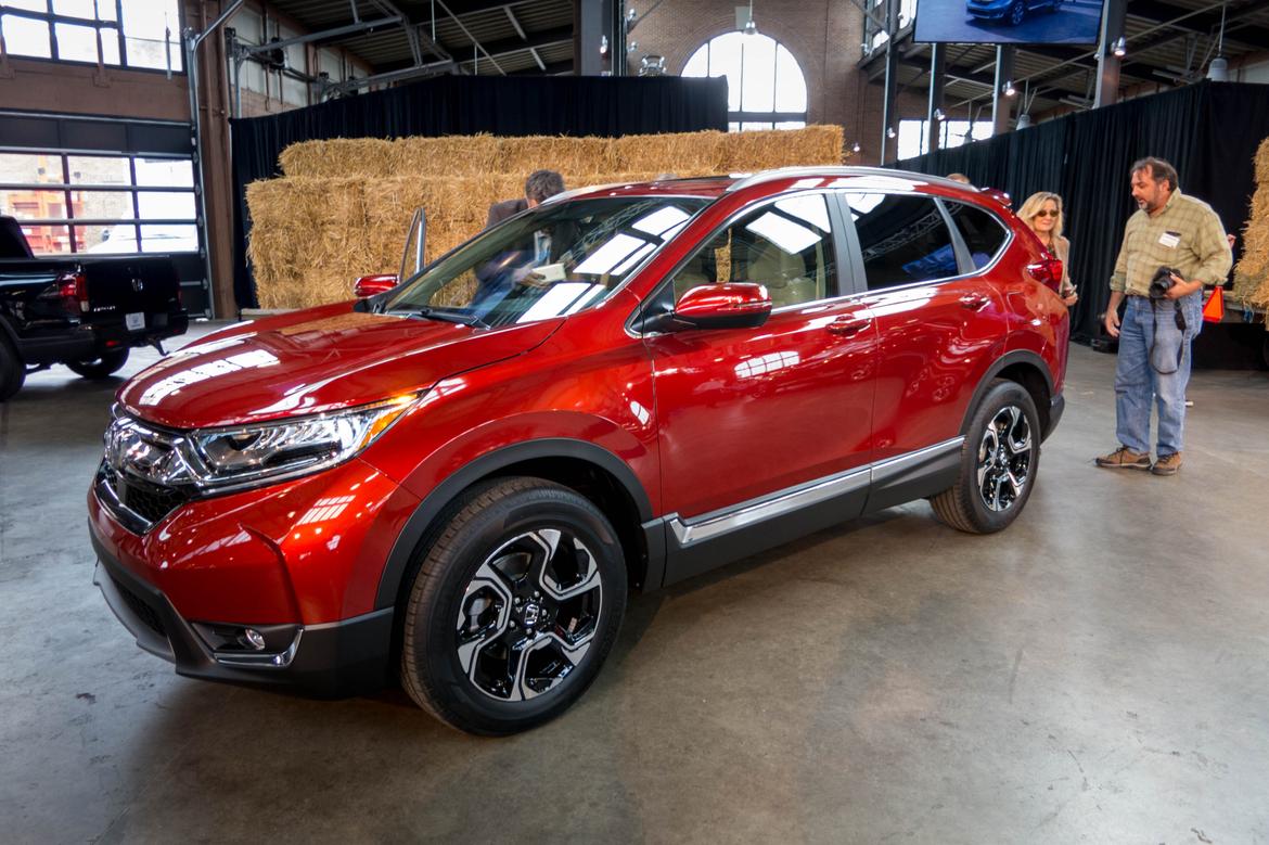 Honda Cr V Prices Go Up For 2017 News Cars