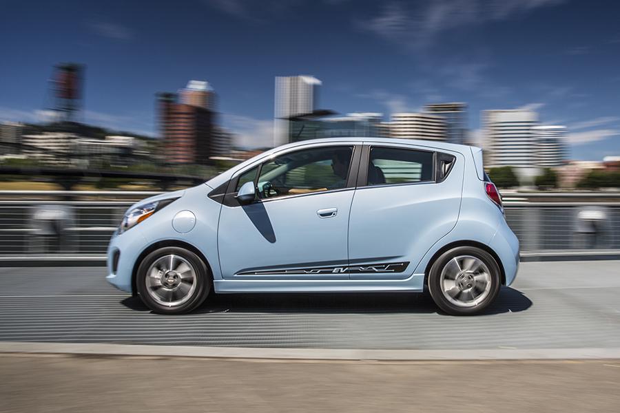 Chevrolet Nixes Spark Ev For 2017 News Cars Com