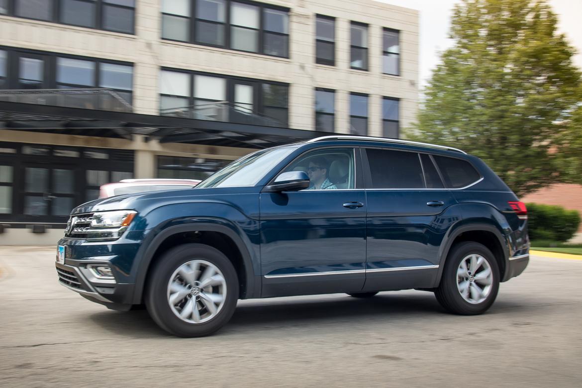 27-<a href=https://www.autopartmax.com/used-volkswagen-engines>volkswagen</a>-atlas-2018-blue--dynamic--exterior--profile.jpg