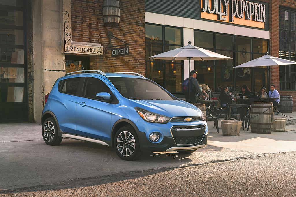 2017-Chevrolet-SparkACTIV-001.jpg