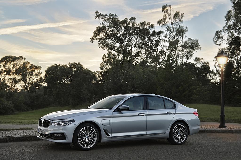 BMW 530e Main.jpg