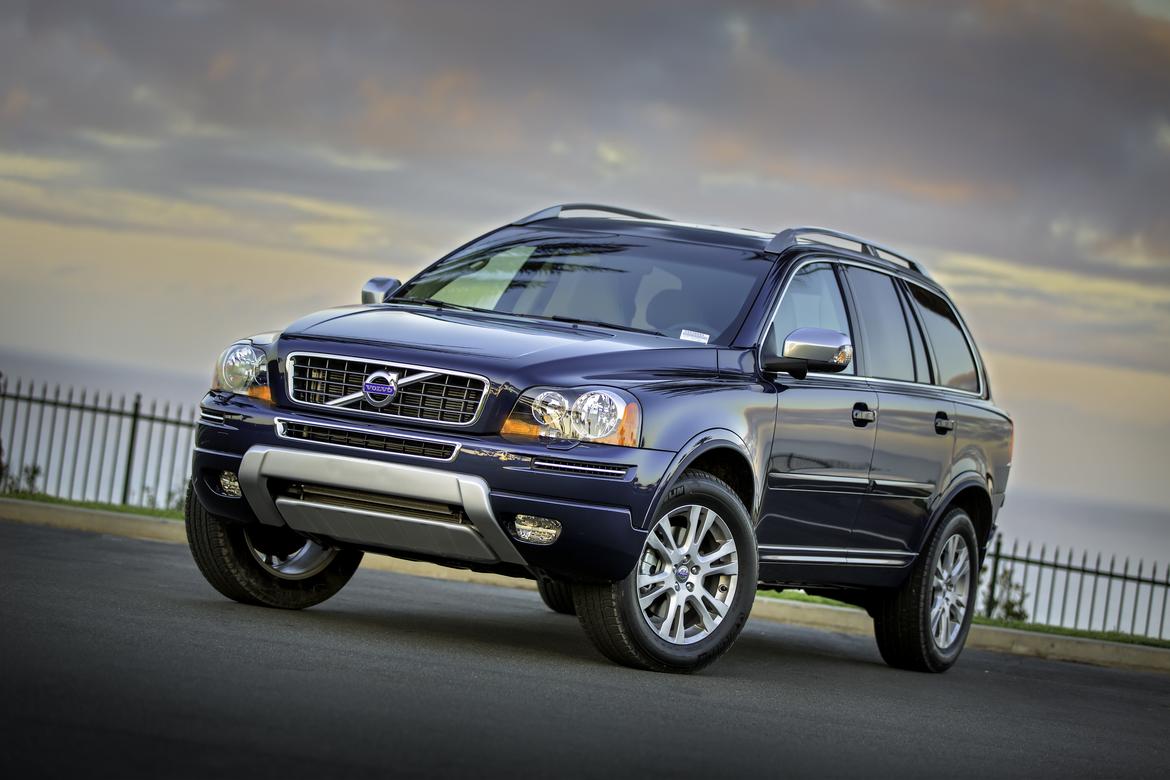 2013_Volvo_XC90_43566_2_1.jpg